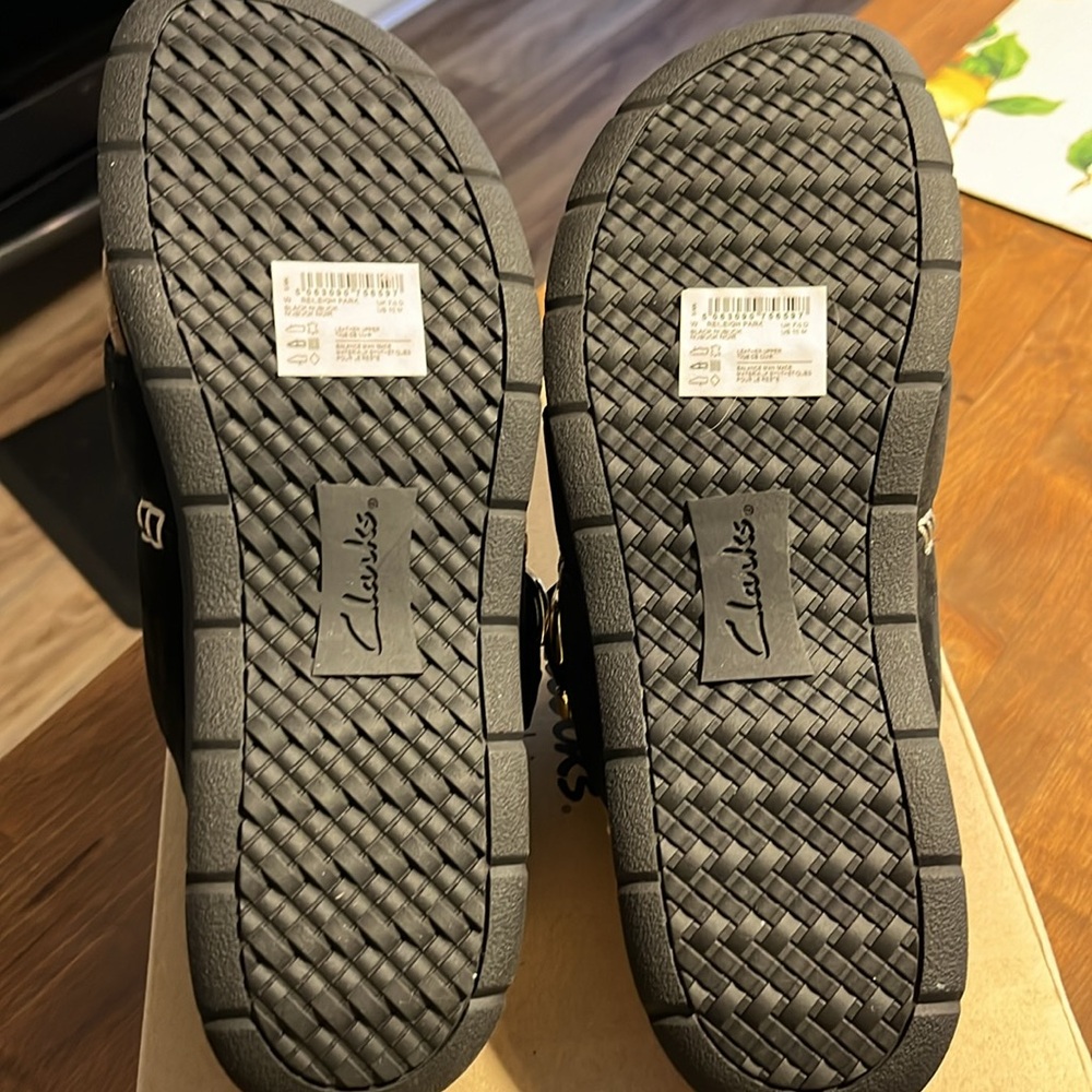NIB Clarks Reileigh Park Nubuck Leather Thong Sandals Black Size 10 - Picture 5 of 9